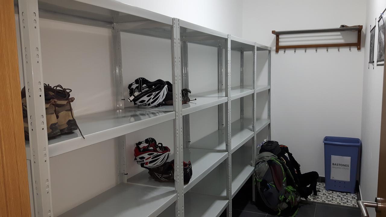 Albergue O Trisquel O Pedrouzo Bagian luar foto